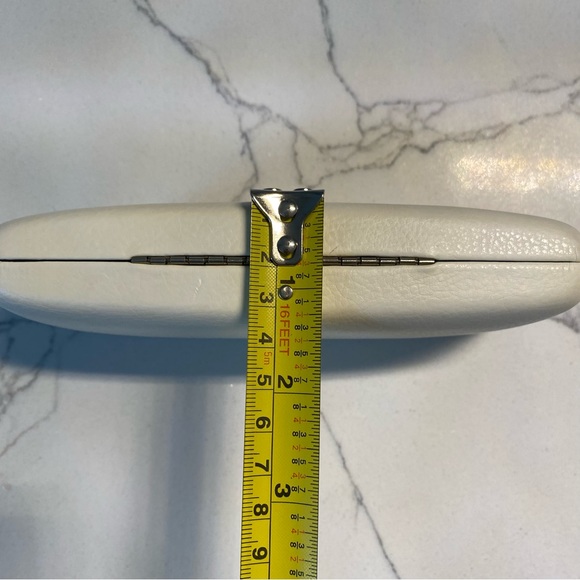 Versace Glasses Case - Picture 14 of 14